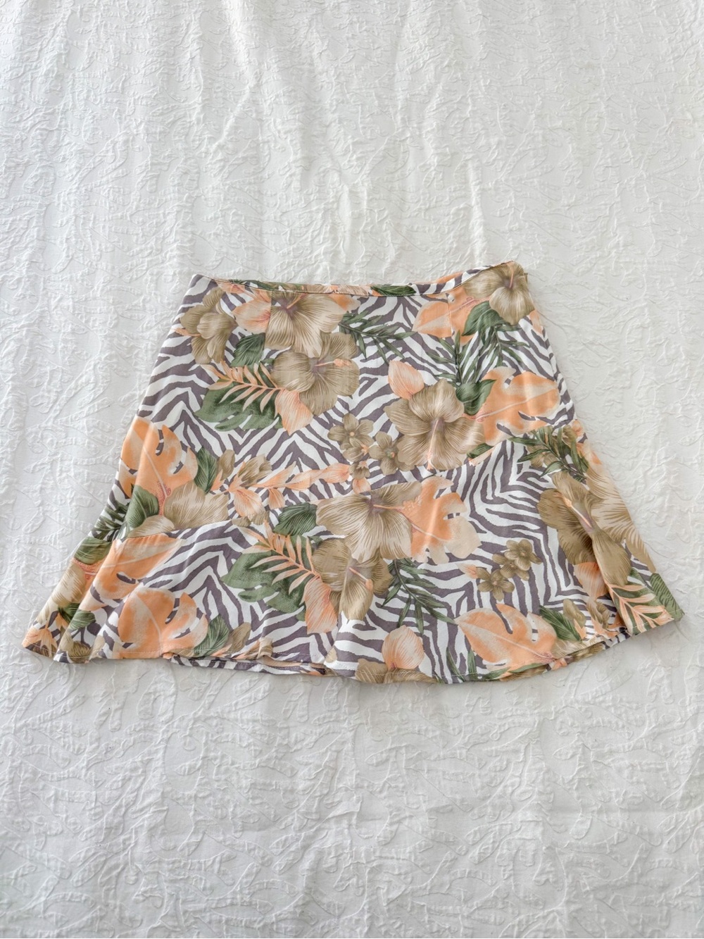 RVCA Tropical Floral Skirt size M- Peach, Green, Gray, & Tan